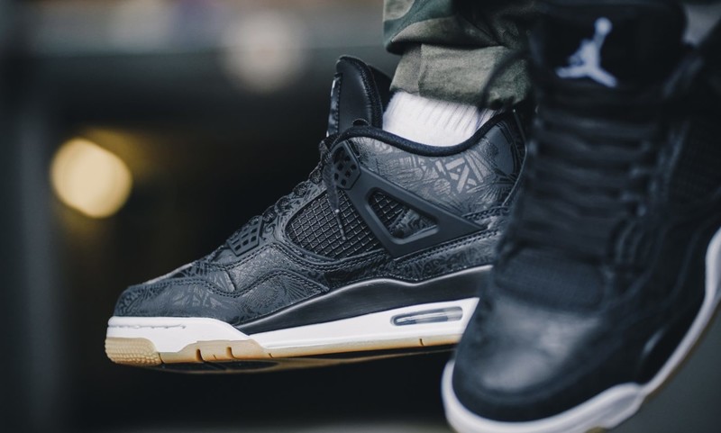 Jordan 4 laser outlet black gum on feet